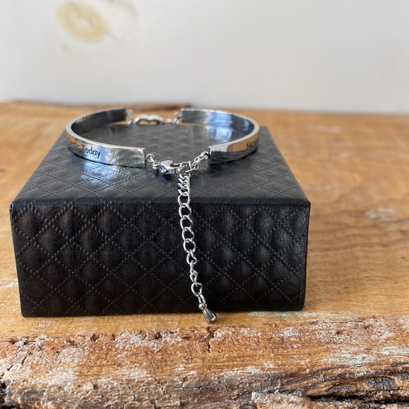 Nurses bracelet brand new never worn - Picture 4 of 4